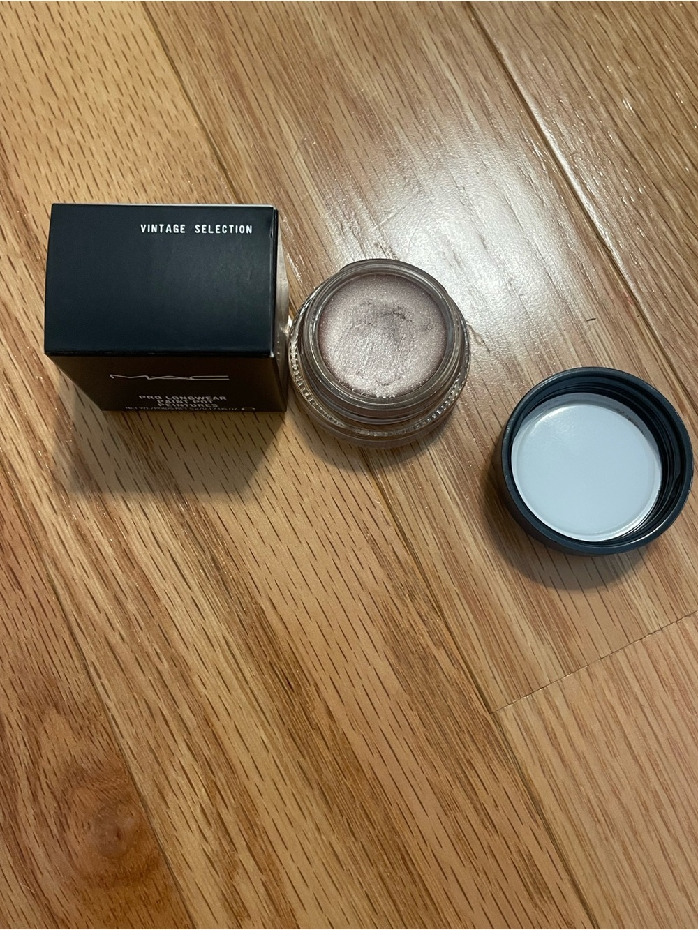 MAC Cosmetics Vintage Selection Cream Eyeshadow